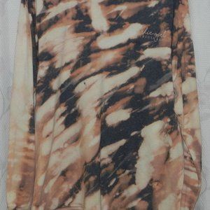 Reversed tie dye long sleeve graphic t-shirt